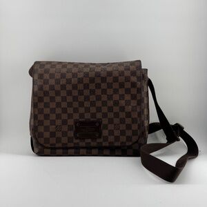 Louis Vuitton Damier Graphite Messenger Bag